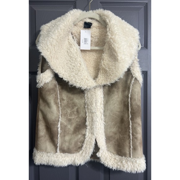 Cejon Jackets & Blazers - New‎ Cejon Camel Brown Sherpa Style Faux Suede Vest Women's Large NWT